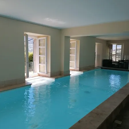 La Robeyere; Bw Signature Collection 4* Эмбрён