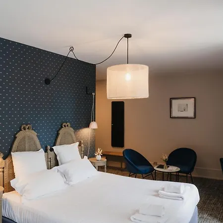 La Robeyere; Bw Signature Collection Hotel 4*