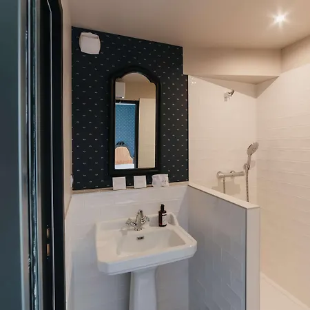 La Robeyere; Bw Signature Collection 4*