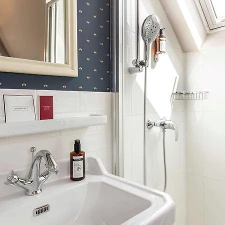 La Robeyere; Bw Signature Collection 4*